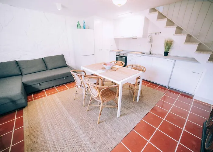 아파트 Old Side Duplex